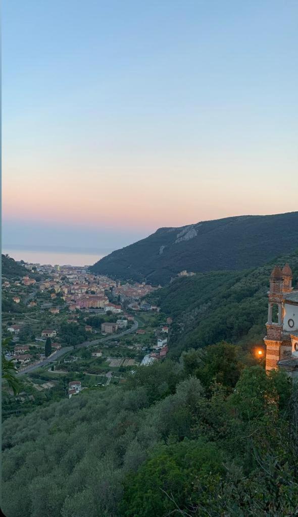 Ca Degli Ulivi Ξενοδοχείο Finale Ligure Δωμάτιο φωτογραφία